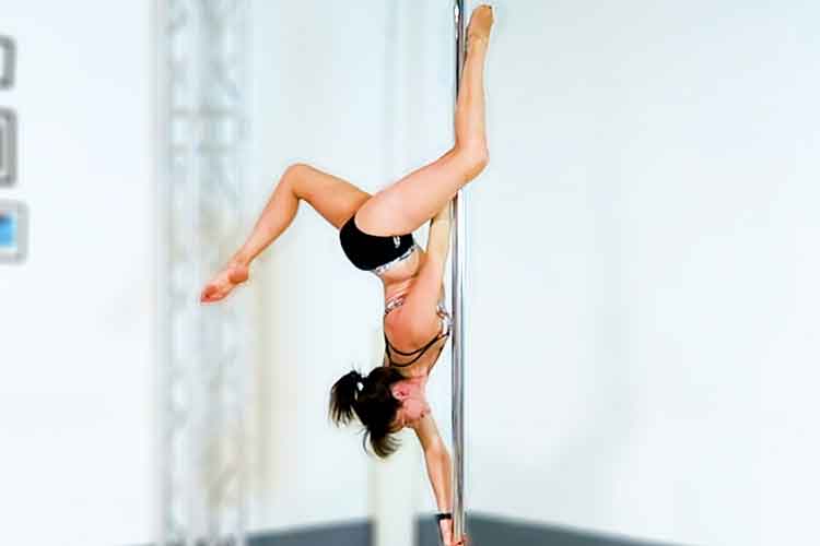 How to do a Butterfly on The Pole (13 Ways)
